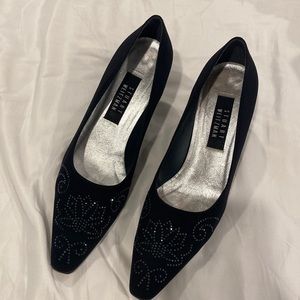 Stuart Weitzman black kitten heels in great condition